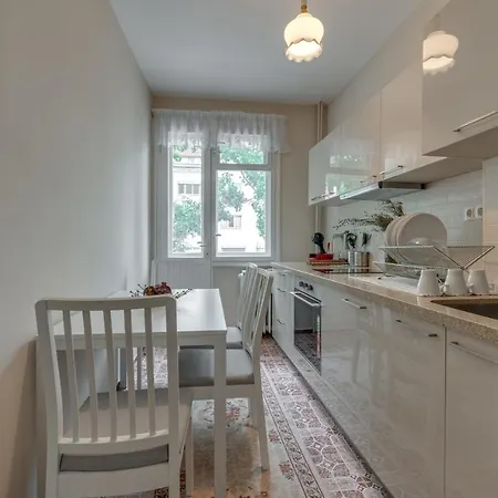 Apartment Beautiful Jewel In Center